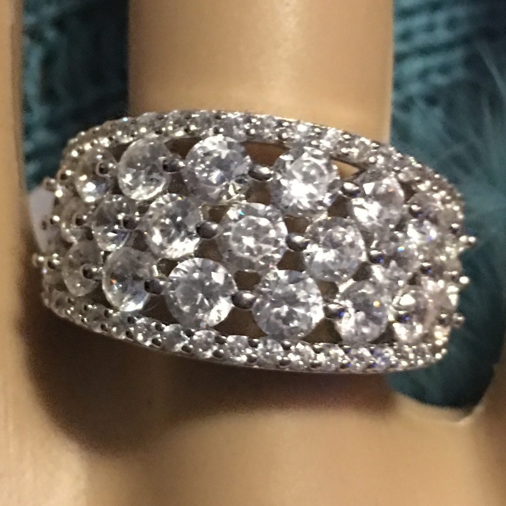 Sparkly Diamond Sim. Ring
